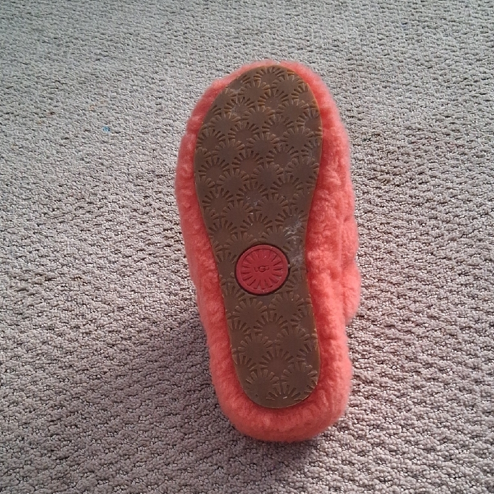 UGG Coral Fluffy Footwear - Picture 8 of 9